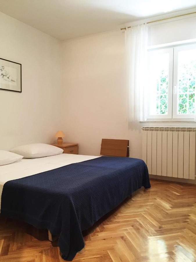 Guest House Zimmer Novi Нови Винодолски Екстериор снимка